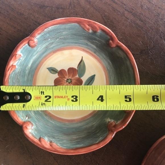 Two pottery small trinket dishes/ beautiful floral and colors/ sold as a set - Picture 3 of 5